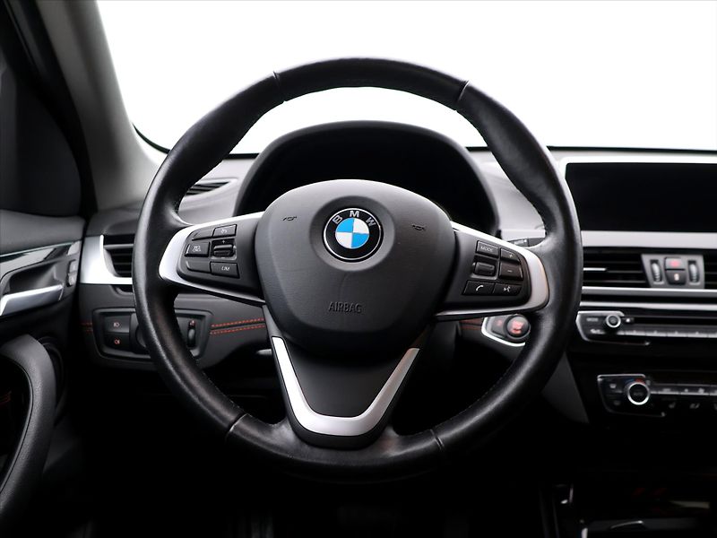 BMW X1 2,0 20d 140kW xD Aut. CZ DPH - fotka 20 z 34
