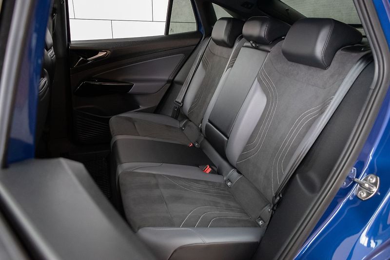 Volkswagen ID.5 PRO PERFOMANCE*TAŽNÉ*SOH 93.8* - fotka 12 z 42