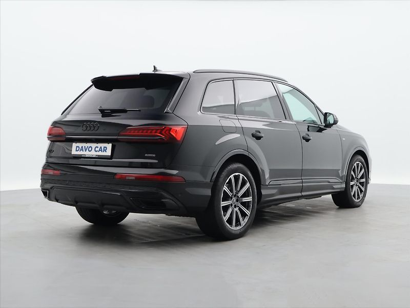 Audi Q7 3,0 50 TDI Quattro S line CZ - fotka 7 z 43
