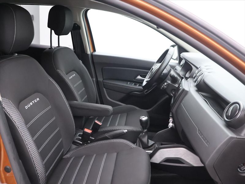 Dacia Duster 1,0 TCe 74kW CZ Prestige DPH - fotka 11 z 27