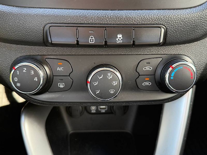Kia Ceed (2017) 1.6 CRDi 100 kW Comfort Plus - fotka 13 z 21