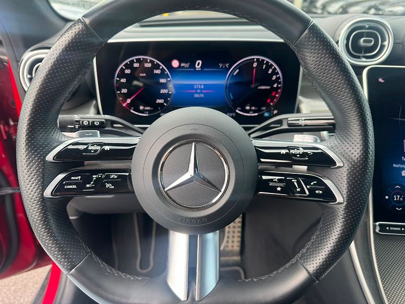 Mercedes-Benz GLC 300de 4M - fotka 9 z 14