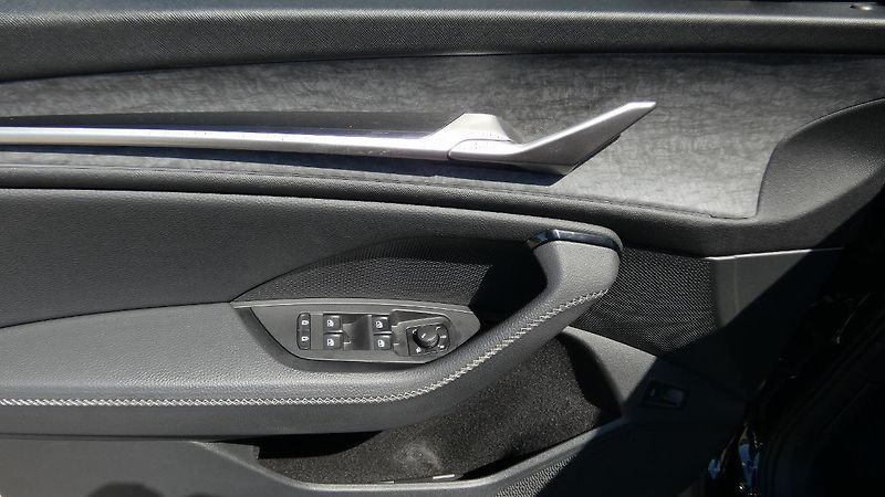 Škoda Kodiaq Exclusive Selection 142 kW 4x4 - fotka 9 z 31