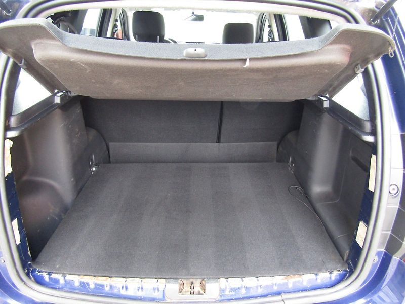 Dacia Duster (2014) 1.6 16V 77kW 4X4 - fotka 22 z 37
