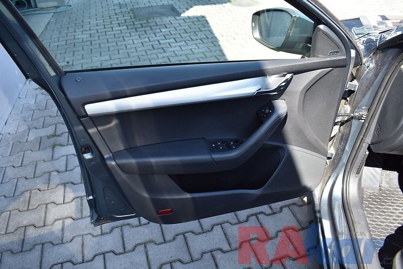 Škoda Octavia (2016) Style 2,0 TDI - fotka 9 z 33