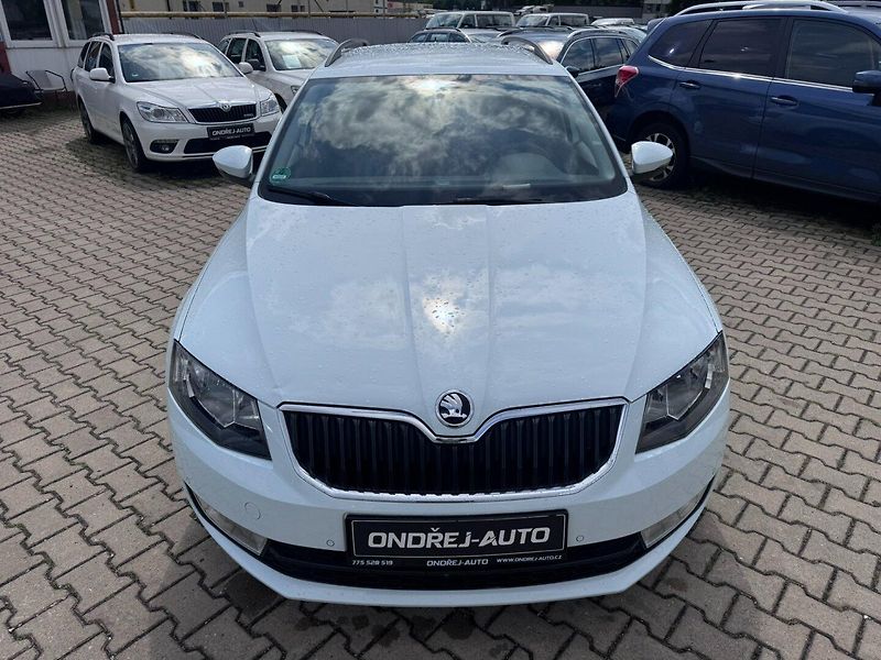 Škoda Octavia (2015) 1,6 TDI 81 KW TAŽNÉ KOLA - fotka 8 z 50