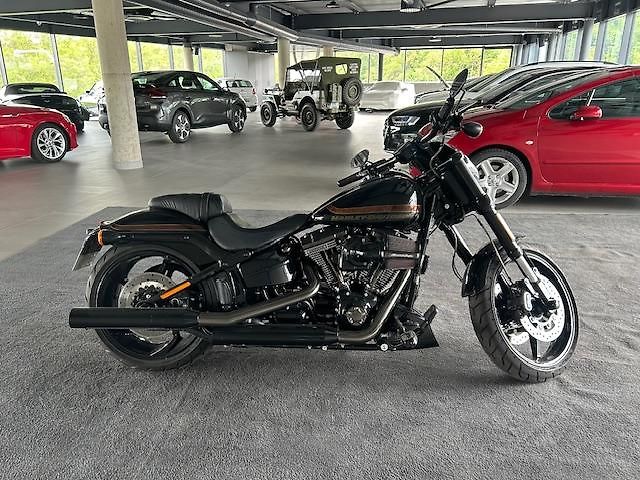 Harley-Davidson FXSE Softail Breakout CVO (2016) - fotka 7 z 26