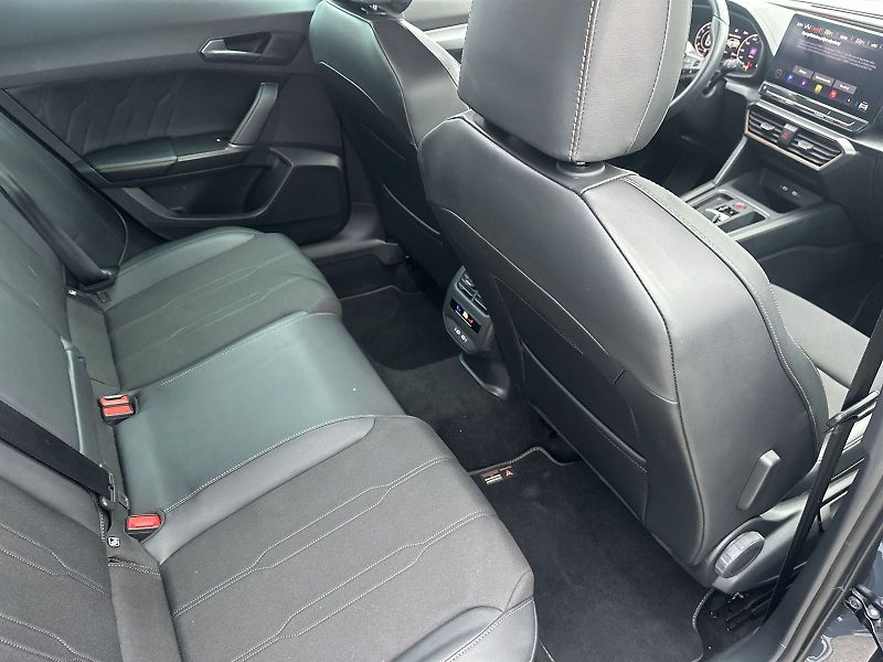 Cupra Formentor (2024) 1.5 TSI DSG - fotka 11 z 35