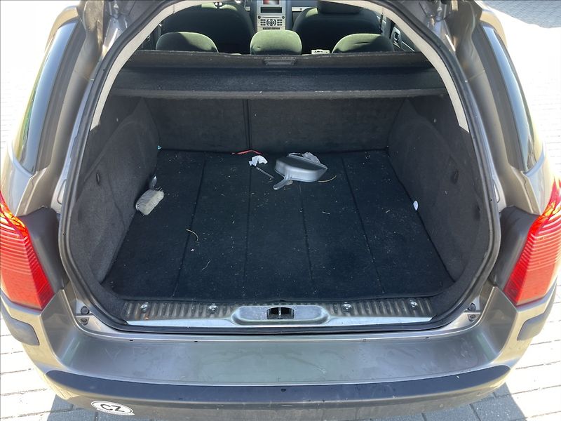 Peugeot 407 2,0 HDi 100kw SW Klima ESP - fotka 9 z 30