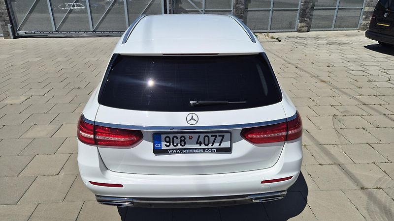 Mercedes-Benz Třídy E 350d 4Matic Exclusive - fotka 7 z 21