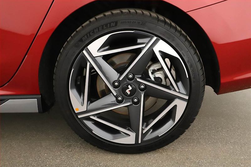 Hyundai i30 (2025) 1.5 T-GDI MHEV 48V, N-Line - fotka 12 z 17