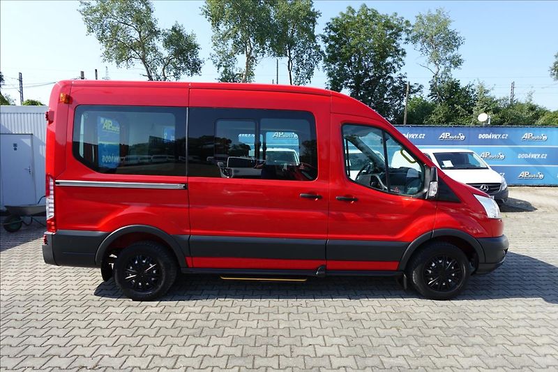 Ford Transit 2,2 TDCi  L2H2 9MÍST BUS KLIMA - fotka 7 z 39