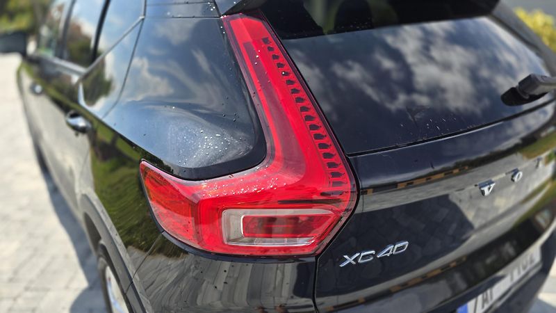 Volvo XC40 (2019) 140kW, AUT, 1. majitel, ČR - fotka 22 z 27