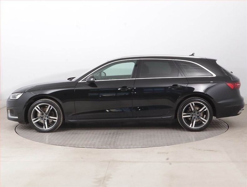 Audi A4 (2022) 2.0 TDI - fotka 3 z 17