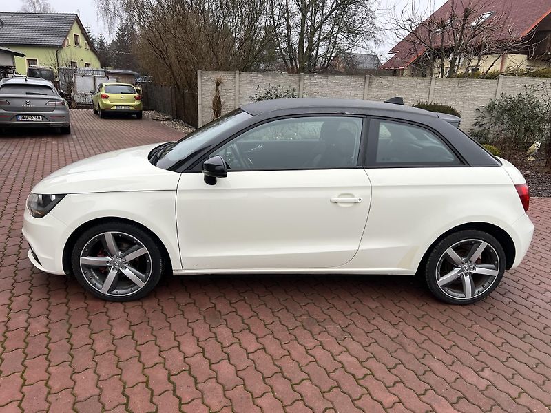 Audi A1 1.2TFSI 63KW,KůŽE,NAVI,2xALU - fotka 4 z 42