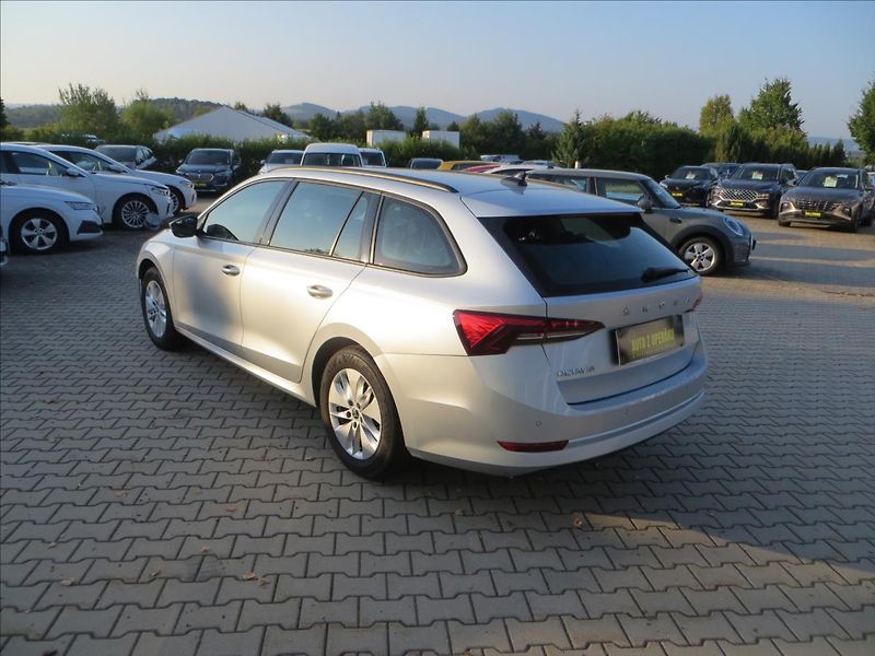 Škoda Octavia 2,0 TDI 85kW Ambition ČR - fotka 5 z 27