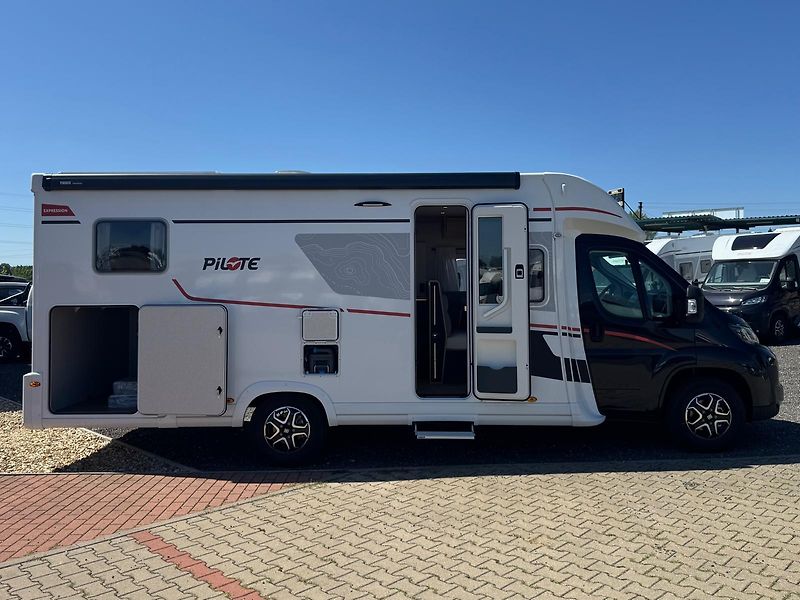 Pilote (2026) P740GJ Expression 8AT LFP 5M - fotka 6 z 34