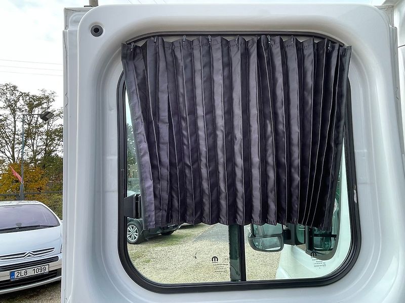 Citroën Jumper 2.2bHDi 103kW*CZ*7.MÍST*CarPla - fotka 14 z 42