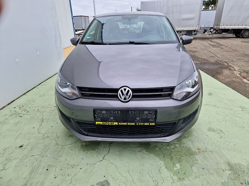 Volkswagen Polo Comfortline 1.4 - fotka 7 z 34