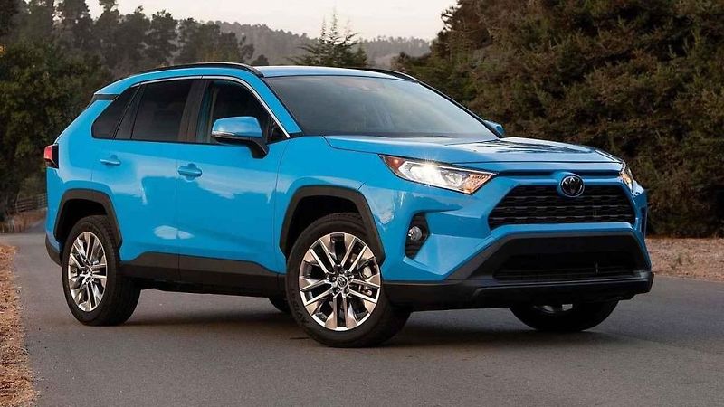 Neojblíbenějším autem roku je stejně jako před rokem Toyota Corolla. Připsala si 1 181 000 čárek.