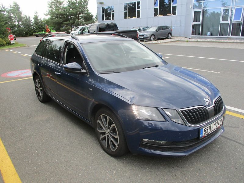Škoda Octavia 2,0 TDi Drive DSG panorama - fotka 1 z 28