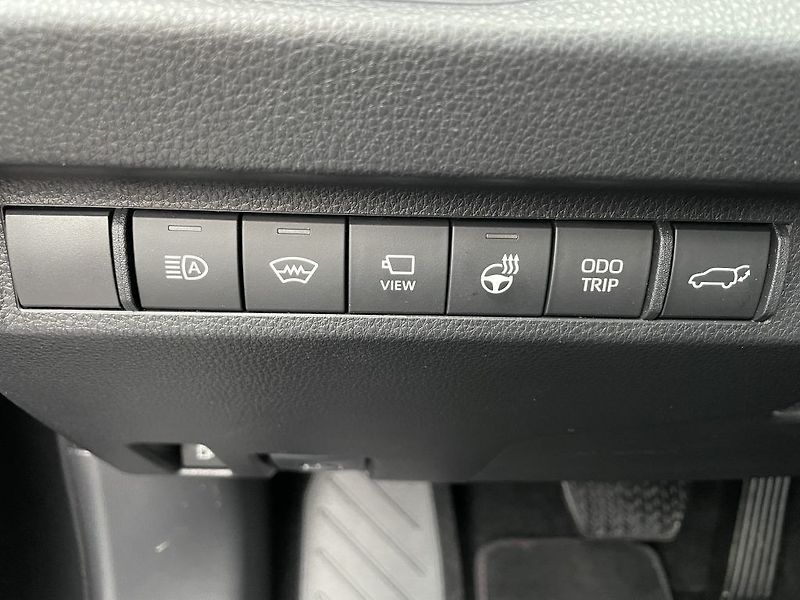 Toyota RAV4 2.5 Plug-in Hybrid ODBĚR 11/26 - fotka 28 z 36