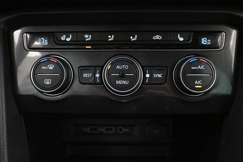 Volkswagen Tiguan 2,0 TDI 110 kW DSG iQ.DRIVE Zá - fotka 20 z 30