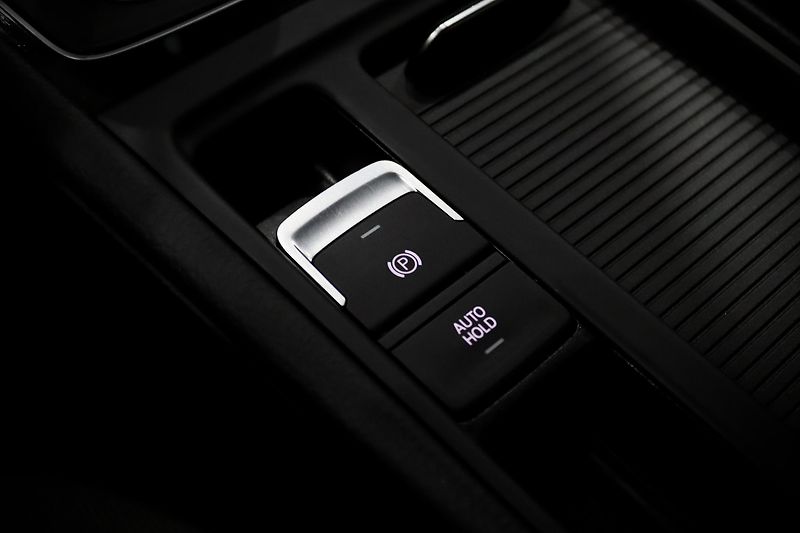 Volkswagen Golf 7 Variant 1.4 TSI 103 kW - fotka 28 z 39