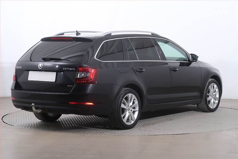 Škoda Octavia (2018) 2.0 TDI, 4X4, Automat - fotka 5 z 27