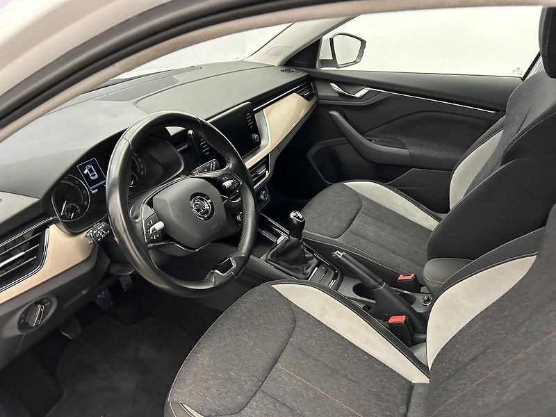 Škoda Scala 1.0 TGI Style - fotka 6 z 25