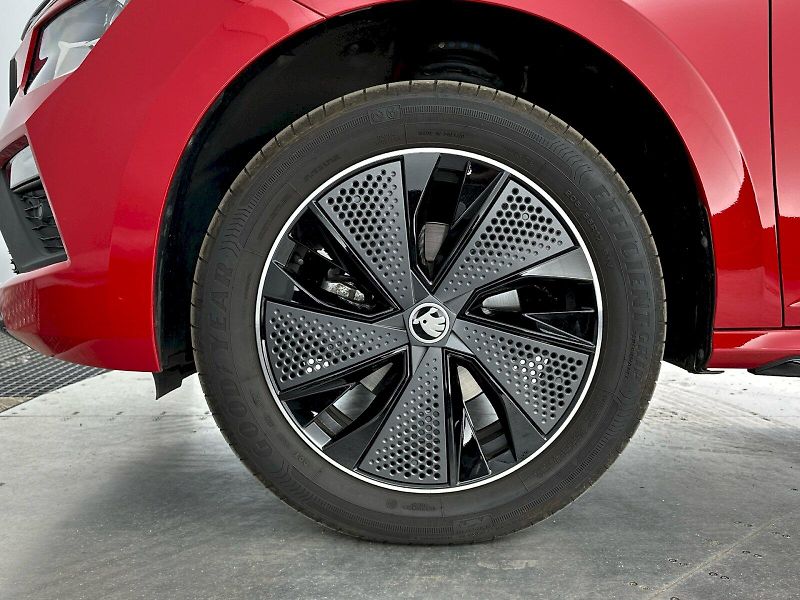 Škoda Kamiq (2025) DSG 1.0TSI 85kW Monte Carlo - fotka 33 z 33