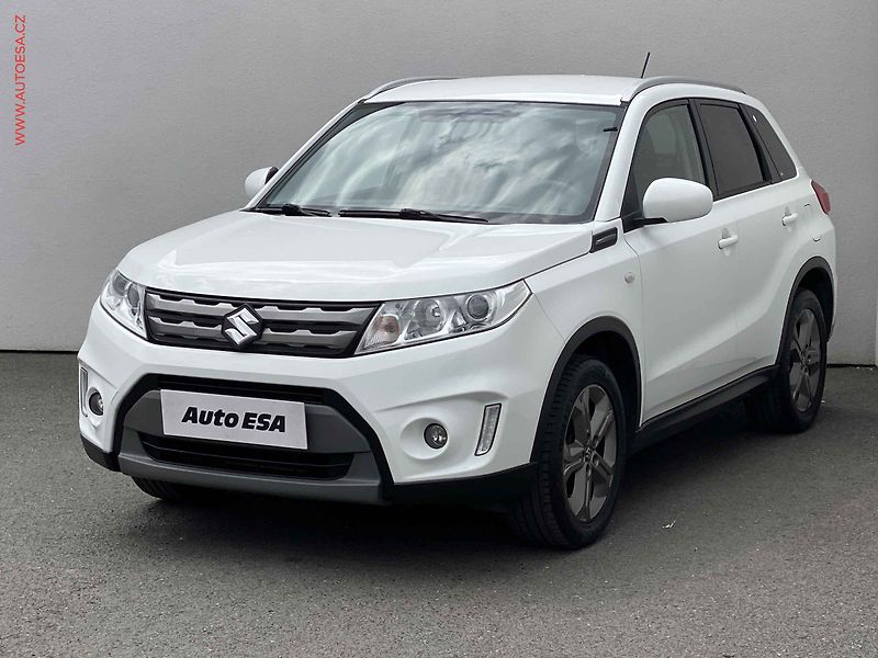 Suzuki Vitara (2018) 1.6 VVT, 2.maj,ČR, AC, temo - fotka 3 z 18