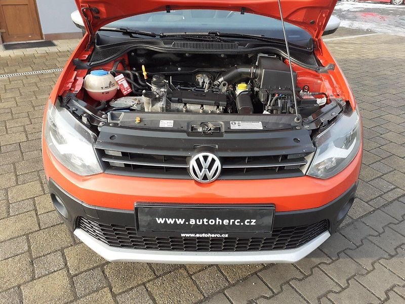 Volkswagen Polo (2012) 1.2 HTP CROSS - fotka 20 z 35