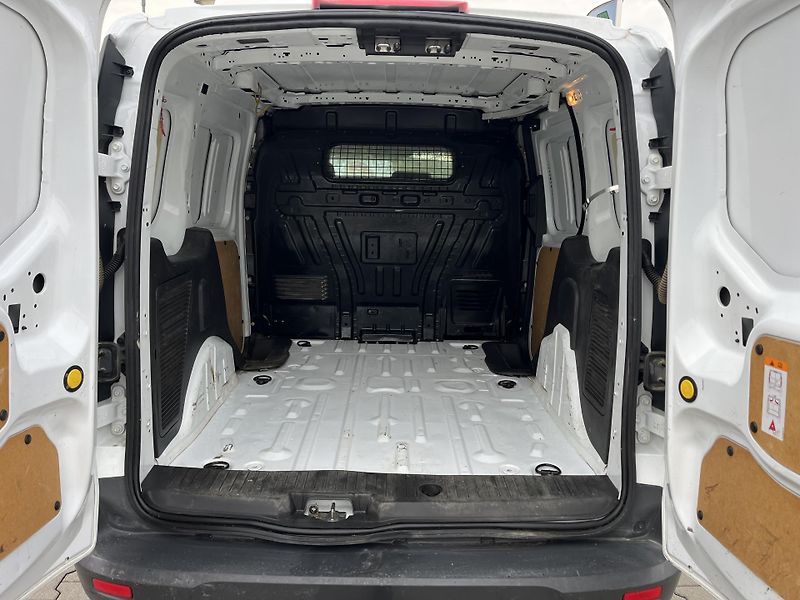 Ford Transit Connect (2016) 1.6 TDCi - fotka 9 z 10