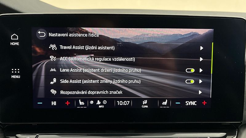 Škoda Octavia 2.0 TDI DSG 4x4 RS Combi - fotka 29 z 33