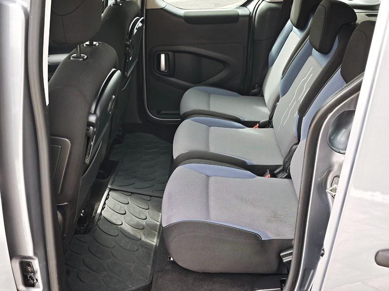 Peugeot Partner (2015) Tepee 1,6 HDI 73 KW - fotka 11 z 25