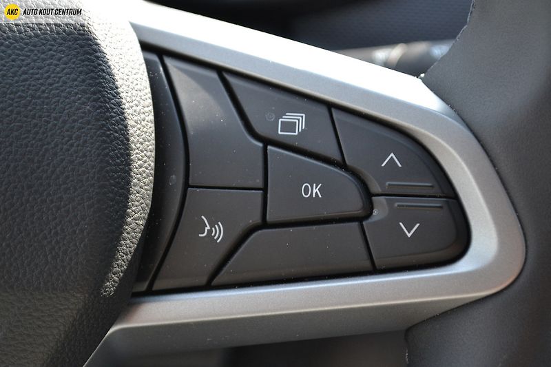 Dacia Sandero Stepway Expression TCe 110 - fotka 33 z 42