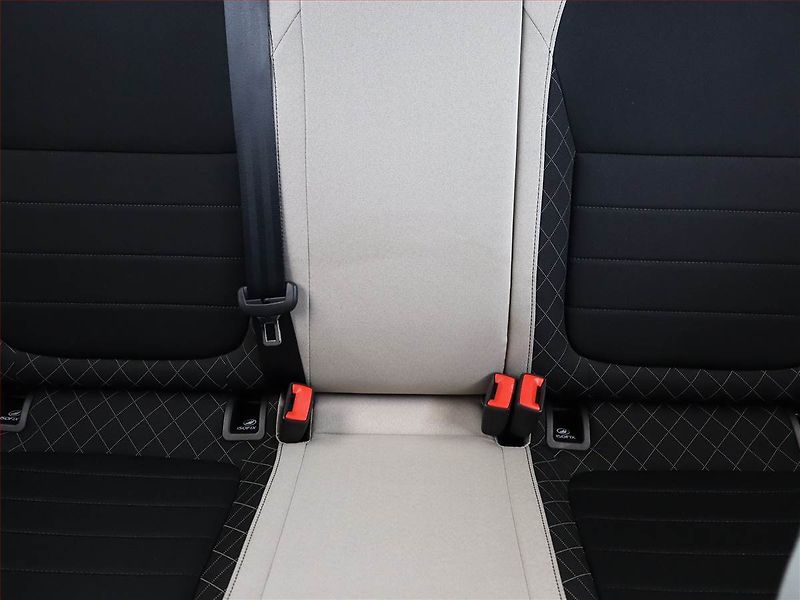 Škoda Fabia (2016) Style 1.2 TSI, Park. senzory - fotka 8 z 16