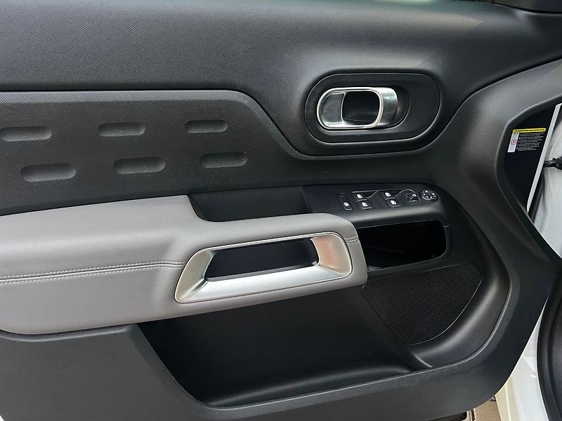 Citroën C5 Aircross (2019) 1.2 PureTech 96kW SHINE - fotka 12 z 49