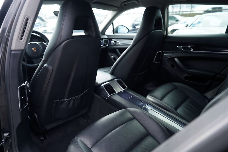 Porsche Panamera 3.6 V6/300PS/kůže/AT/xenony - fotka 30 z 37