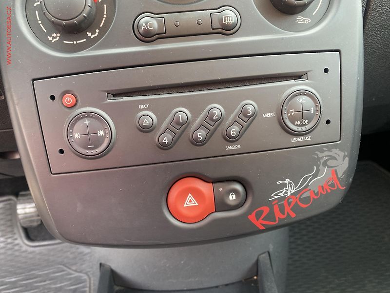 Renault Clio (2008) 1.2 i, ČR, Temp.STK1/27 - fotka 15 z 20