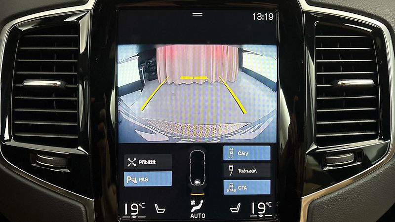 Volvo XC90 2.0 B5 AUT AWD Inscription - fotka 12 z 32