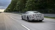Maskované BMW M8.