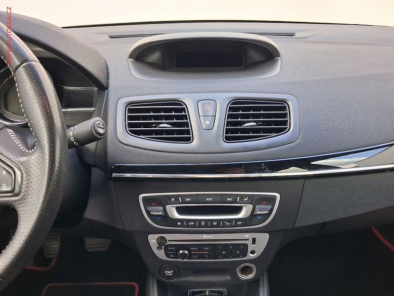 Renault Fluence (2013) 1.6 16V, ČR, AC, tempo, park - fotka 12 z 14