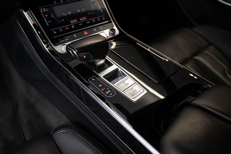 Audi A8 Vzduch. podvozek/Masážní sedad - fotka 17 z 25