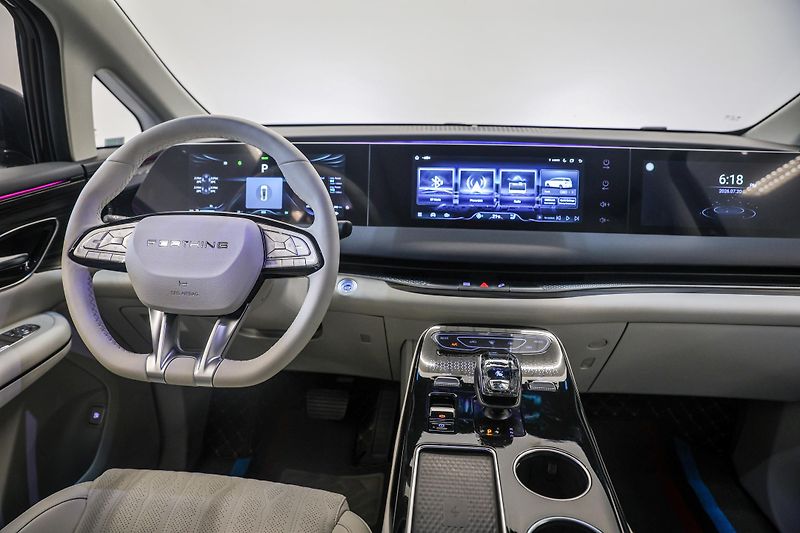 Dongfeng U-Tour (2026) V9 PHEV - fotka 9 z 30