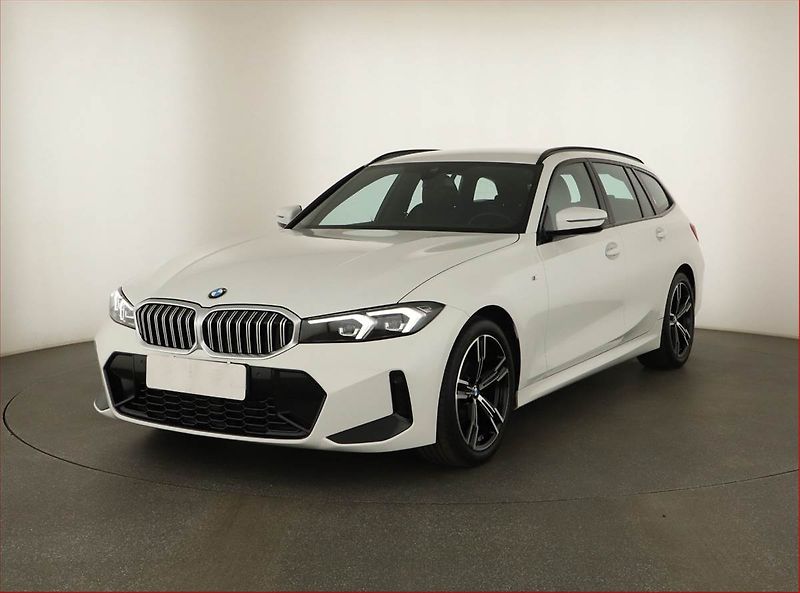 BMW Řada 3 (2023) 320 d - fotka 2 z 20