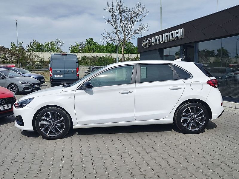 Hyundai i30 1.5 T -GDi/117kW Premium DCT - fotka 8 z 39