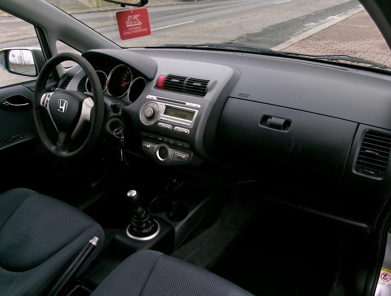 Honda Jazz (2005) 1,3i - ZADÁNO - fotka 22 z 27