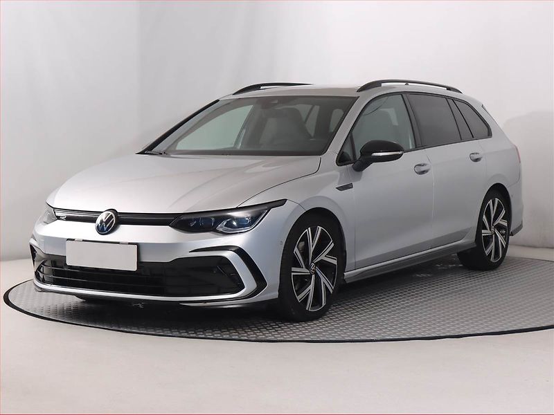 Volkswagen Golf (2021) R-Line 2.0 TDI, Automat, Kůže - fotka 2 z 25